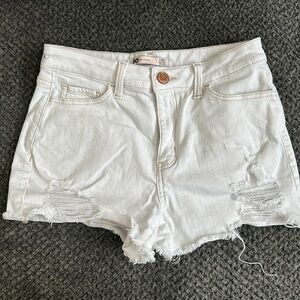 Size 7 white Shorts